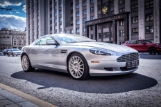 ASTON MARTIN DB9
