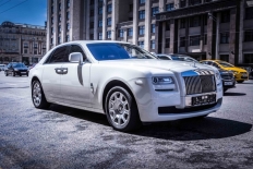 ROLLS-ROYCE GHOST